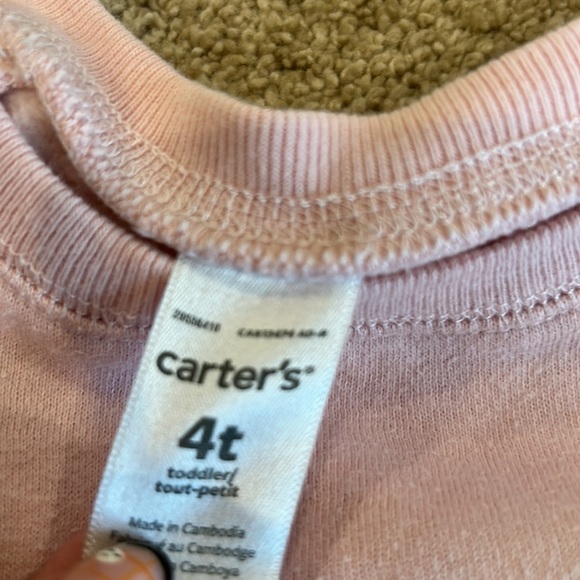Carters 4 t girl sweater good condition - Picture 2 of 2